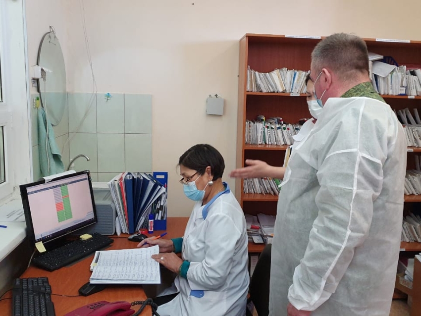 ​Андрей Гурулев поручил проверить наличие морозильников для хранения вакцины в районах 
